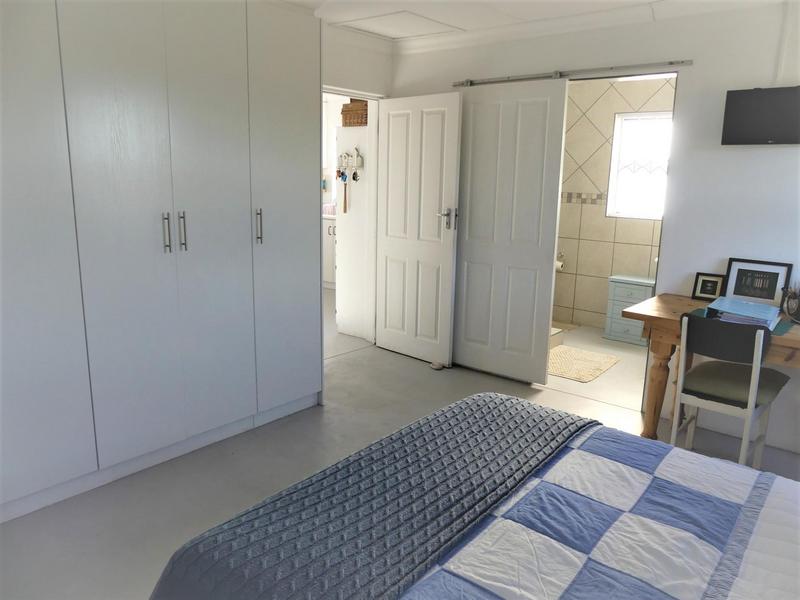 3 Bedroom Property for Sale in Hannasbaai Western Cape